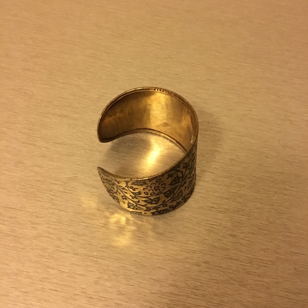 Vintage India Floral Engraved Wide Cuff Bracelet Gold Tone Boho Statement - Picture 6 of 6